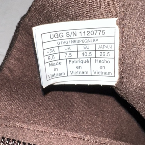 Ugg Boot - Picture 15 of 16